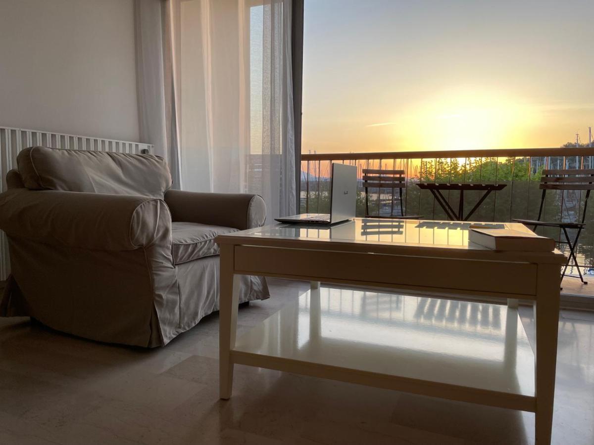 Appartement Les Pieds Dans L'Eau Saint-Mandrier-sur-Mer Kültér fotó